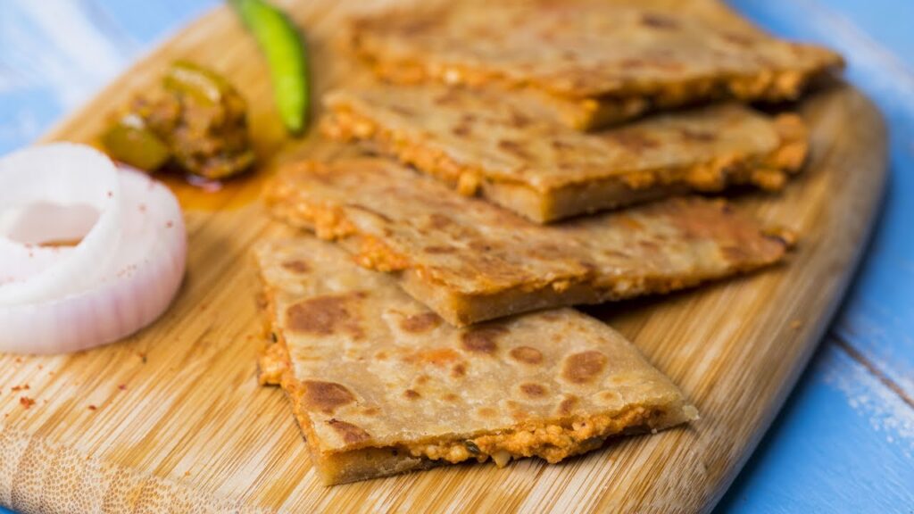 Paneer Schezwan Paratha Roll