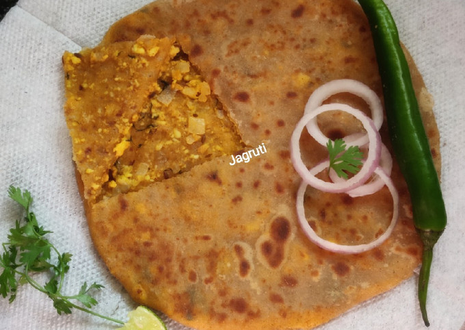 Paneer Bhurji Paratha Roll